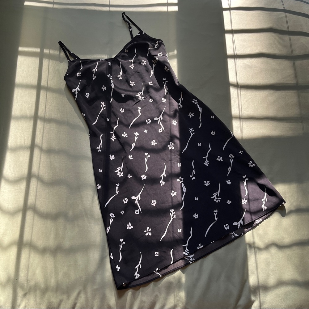 BOUTIQUE EUROPA | Black Dress
